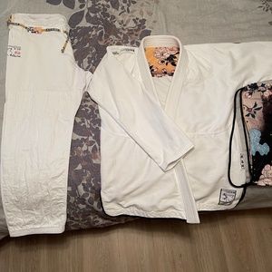 Kitsune "Blossom" BJJ Gi. Size- A2L